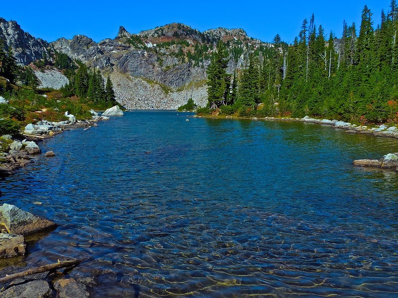 Hiking around Minotaur Lake Trail Hikes in Washington State