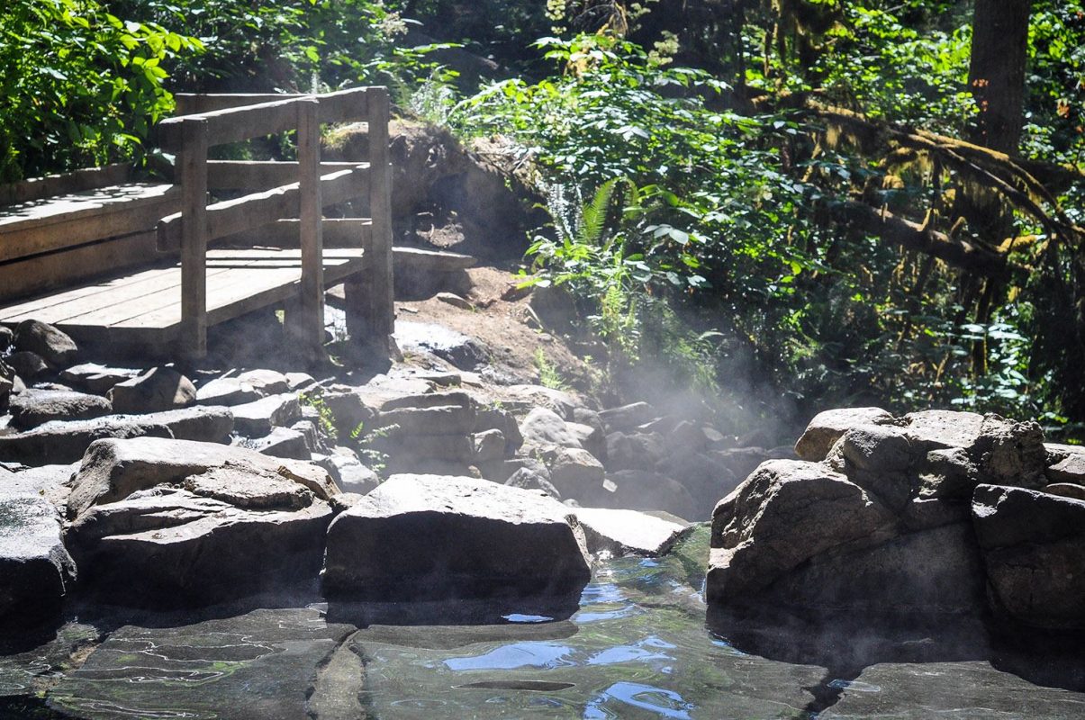 Hot Springs in Oregon: Cougar Hot Springs