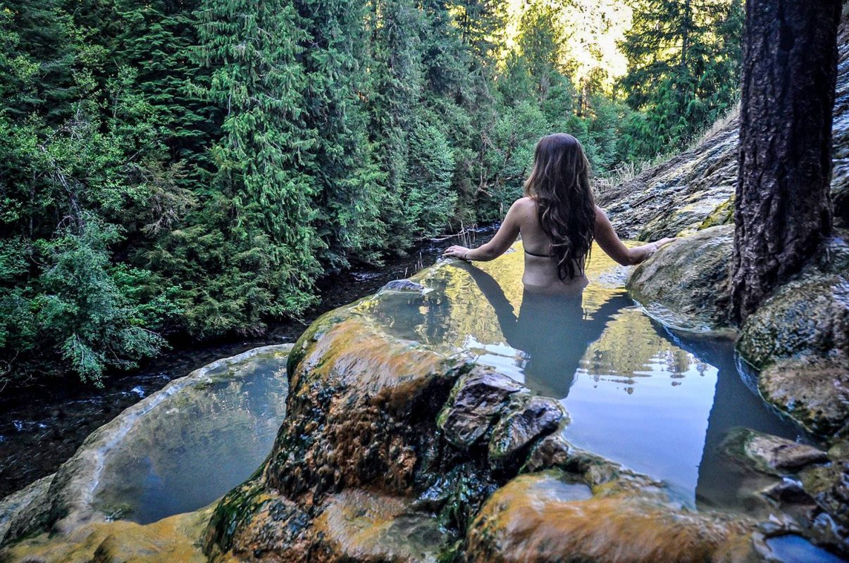 Hot Springs in Oregon: Umpqua Hot Springs