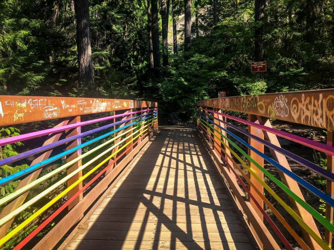 Hike to Umpqua Hot Springs