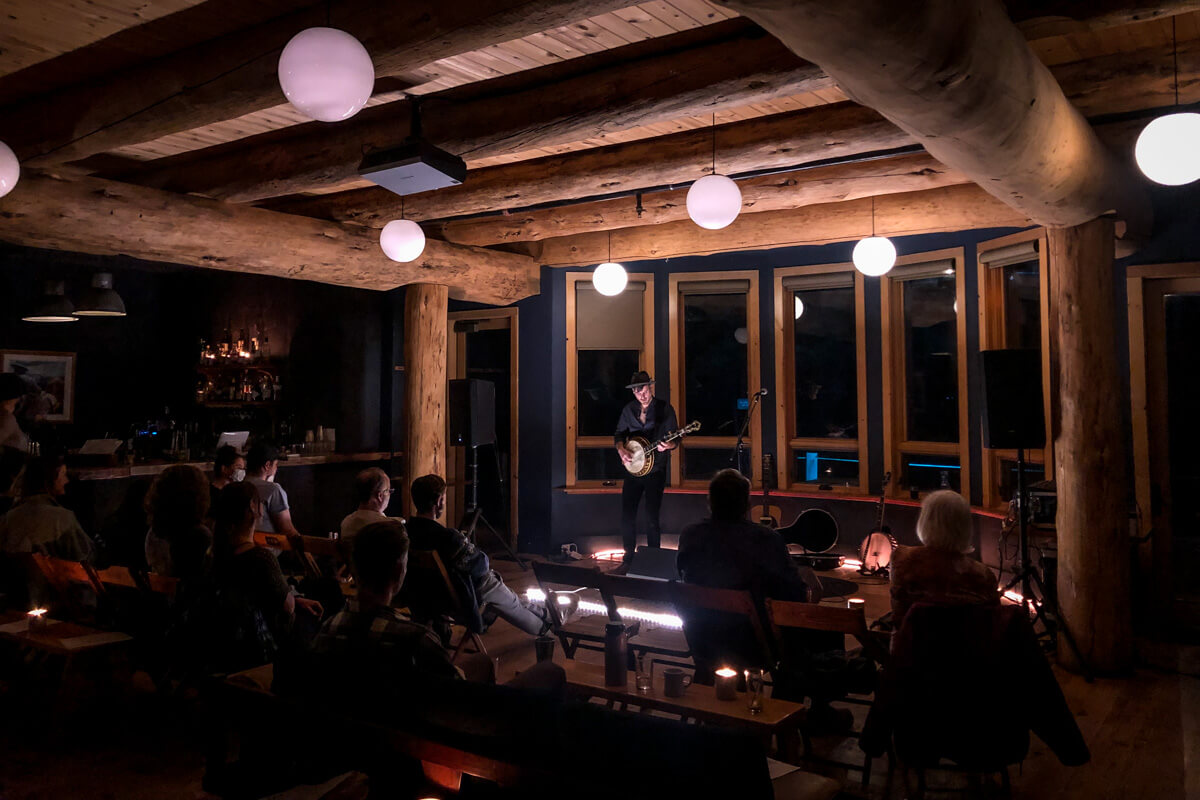 Suttle Lodge Fireside concert series