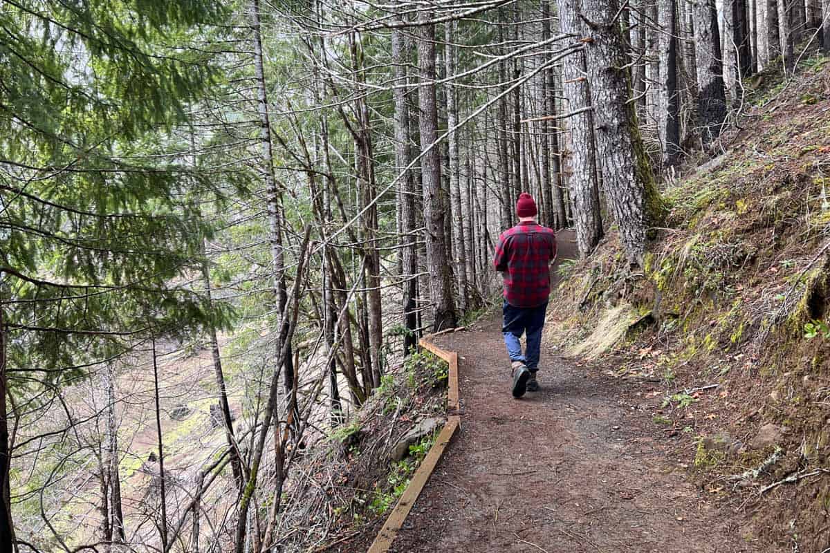 Hike to Terwilliger Hot Spring