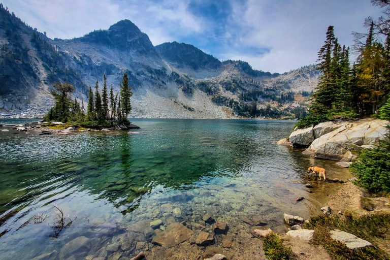 19 Scenic Oregon Lakes to Cool Off in This Summer Go Wander Wild