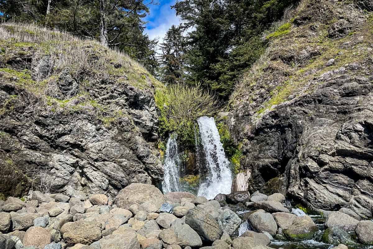 Secret Beach Waterfall (Chris Patton)