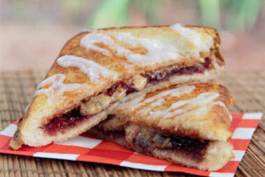 Campfire Pop Tart Toastie (Bush Cooking blog)