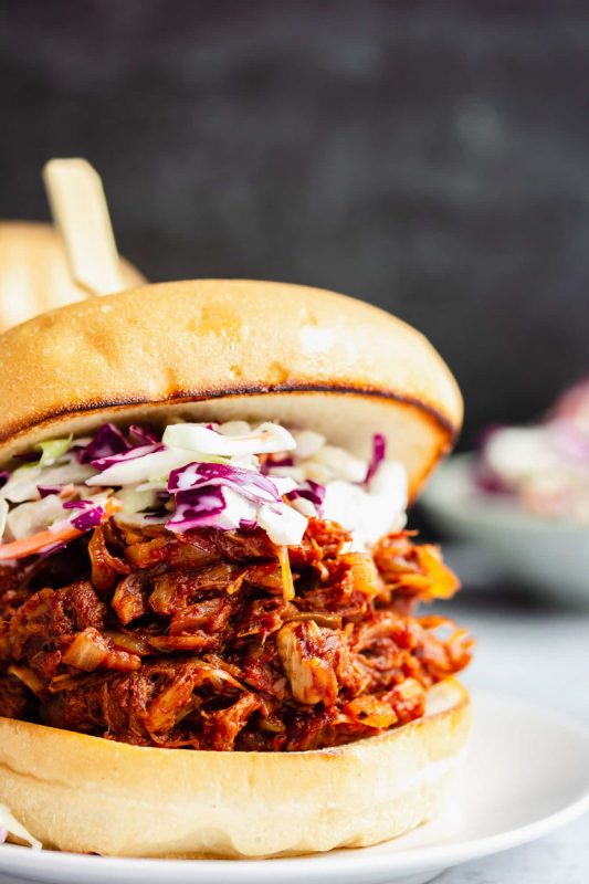 jackfruit-pulled-pork (Nora from Nora Cooks)