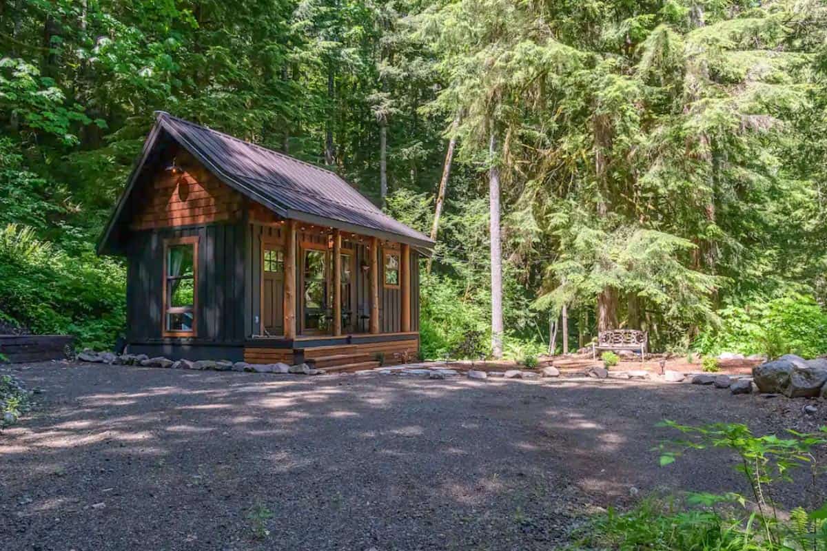 Cabins in Oregon | Little House on the Mountain