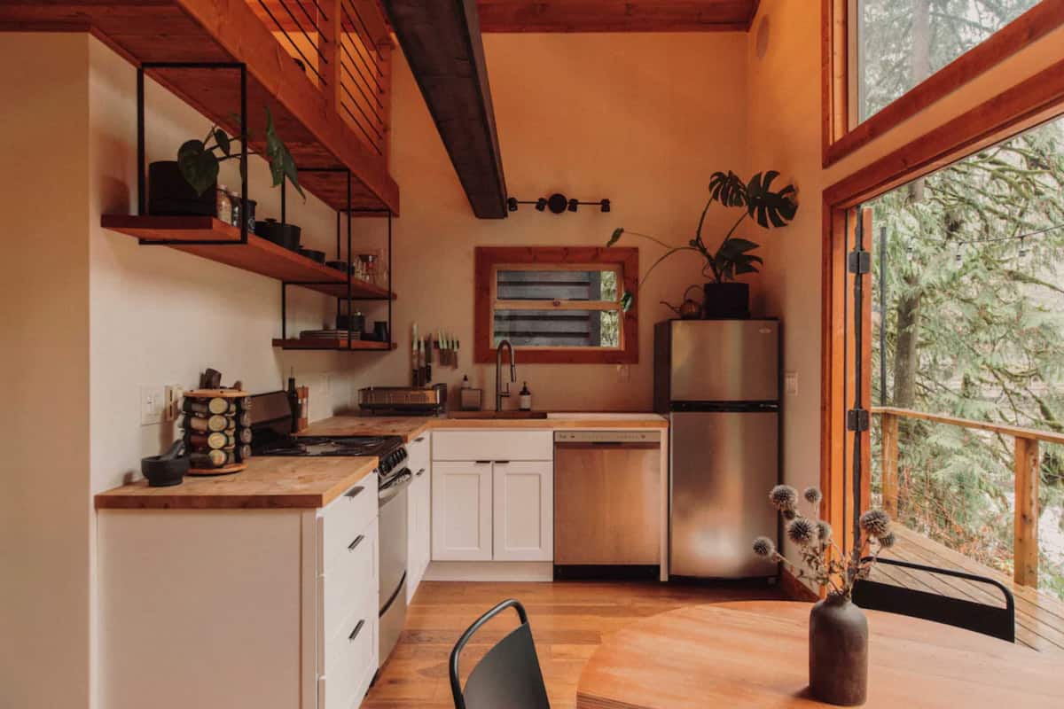 Cabins in Washington | Canyon Creek Cabin #3