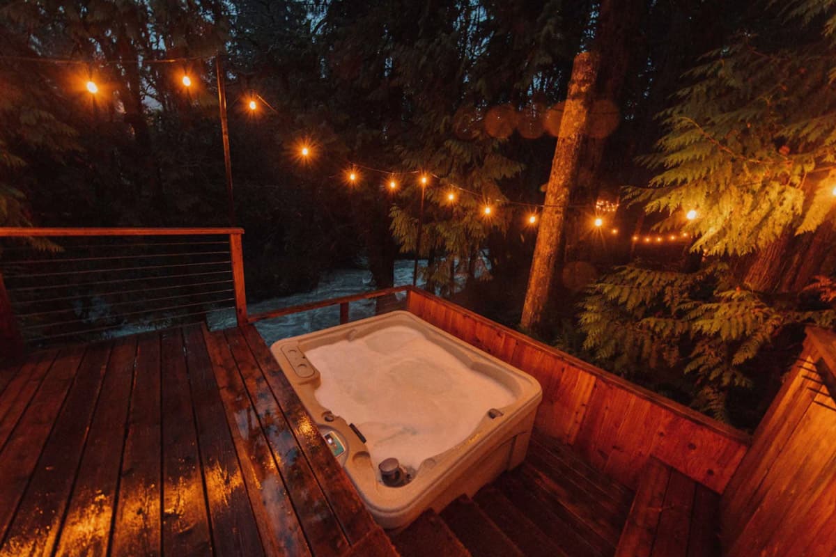 Cabins in Washington | Canyon Creek Cabin #3