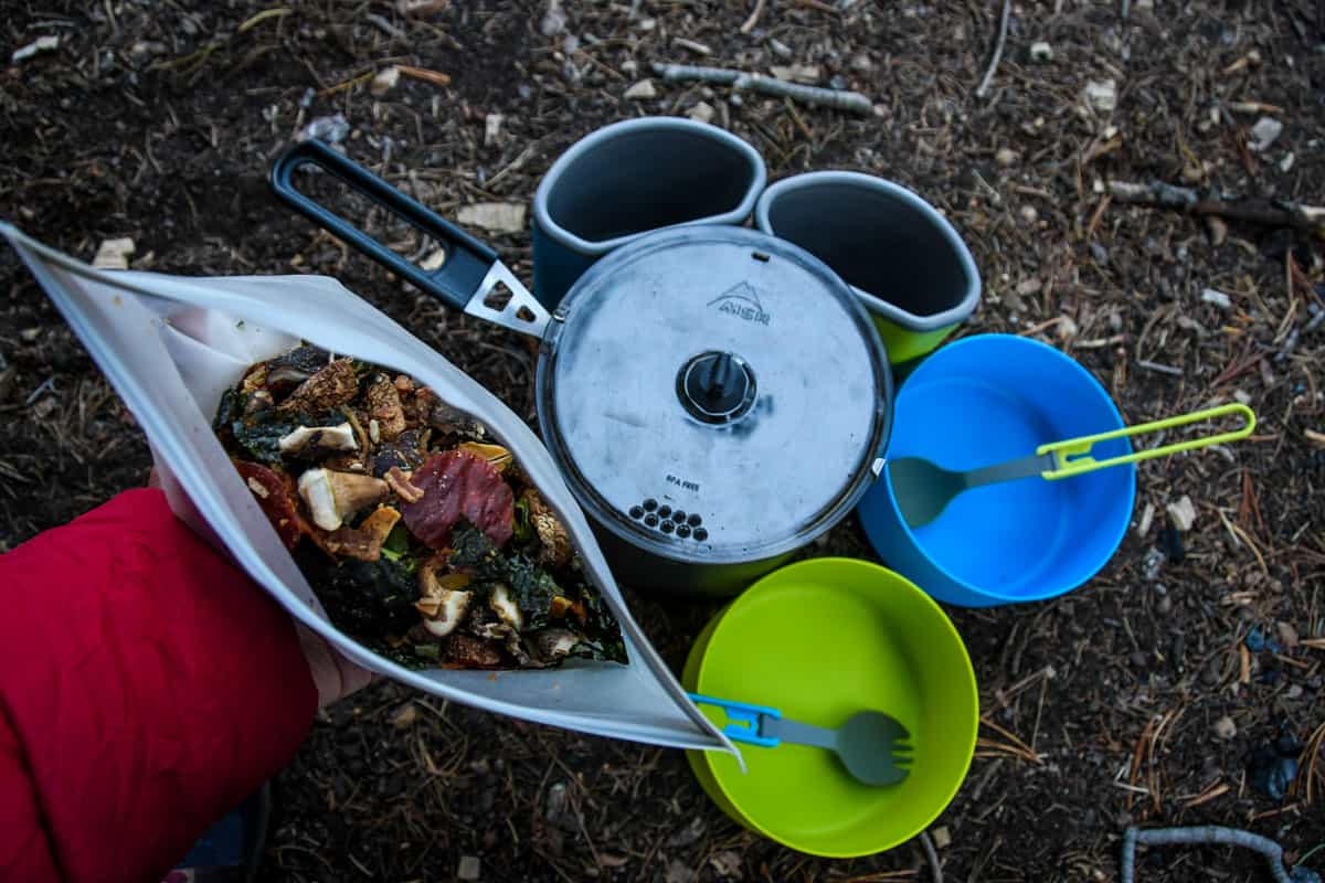 Using plastic cooking pot liners for backpacking food