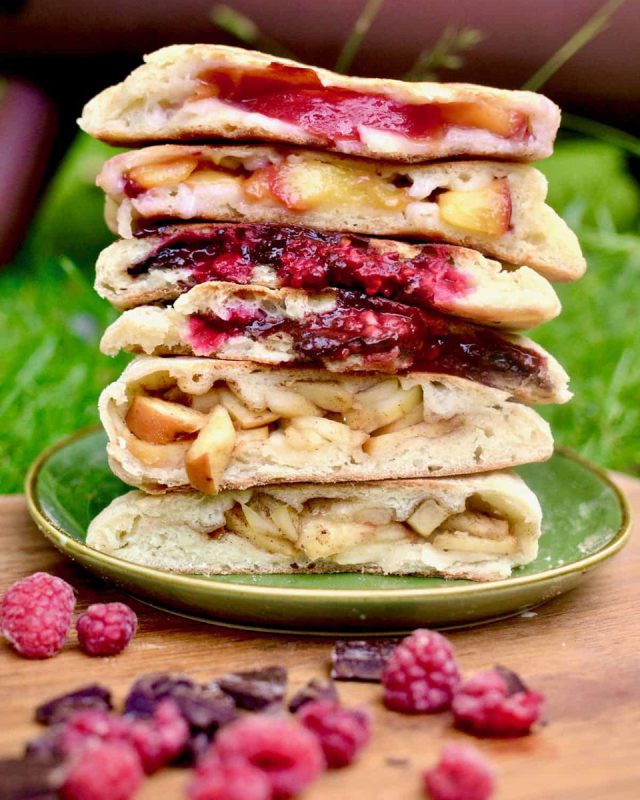 Dessert Calzone (Vegan onboard)