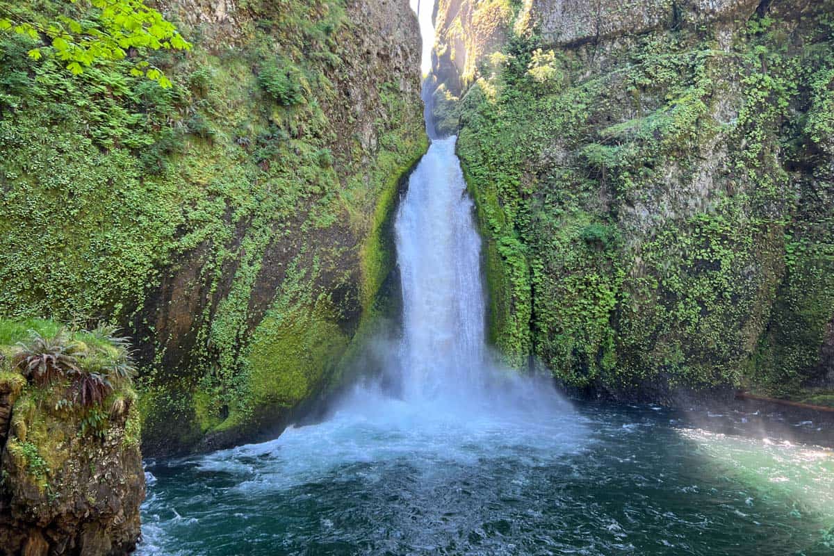 18 Incredible Oregon Waterfalls To Chase Go Wander Wild 18 Incredible Oregon Waterfalls To Chase Go Wander Wild